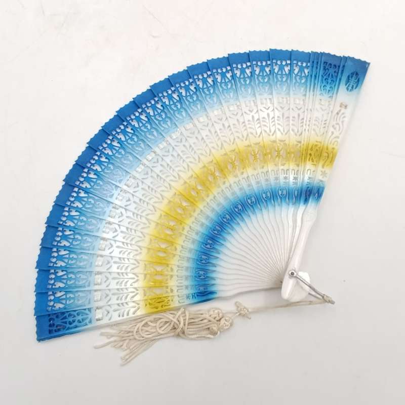 Vintage Chinese hand fan