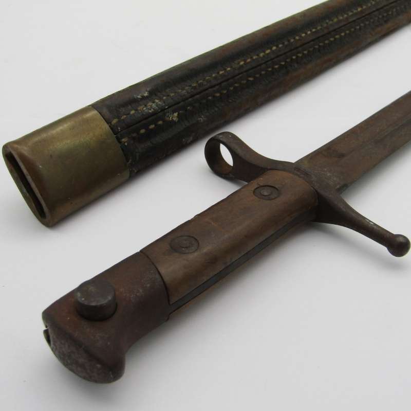 Italian M1891 Mannlicher Carcano rifle bayonet with sheath - Sheath brass is loose