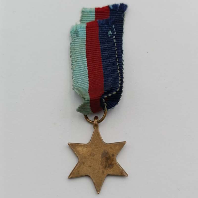 WW2 The 1939-1945 Star miniature medal