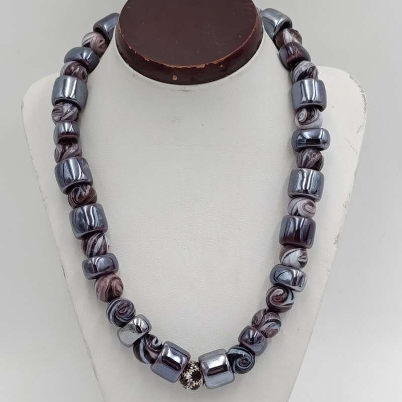 Beautiful pottery and glass beads necklace - length 47cm