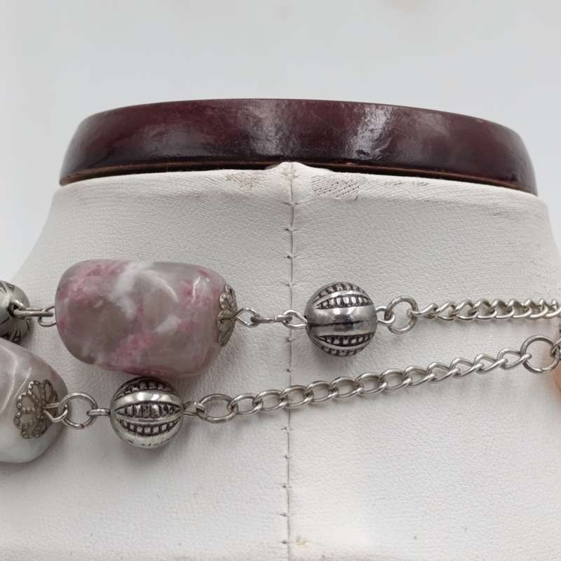 Lepidolite and glass beads necklace - length 91cm