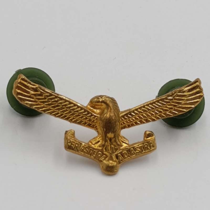 Set of SA Air Force cap and collar badges