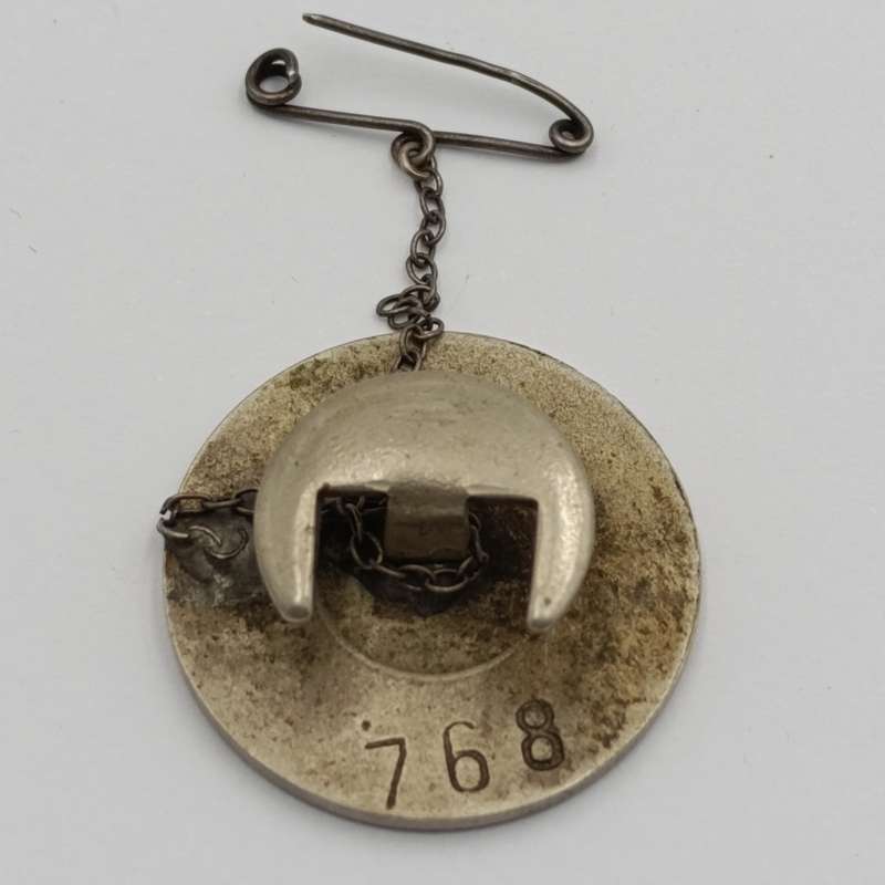 Loyal service badge for persons that could no longer serve in WW2 - no. 768 with safety pin
