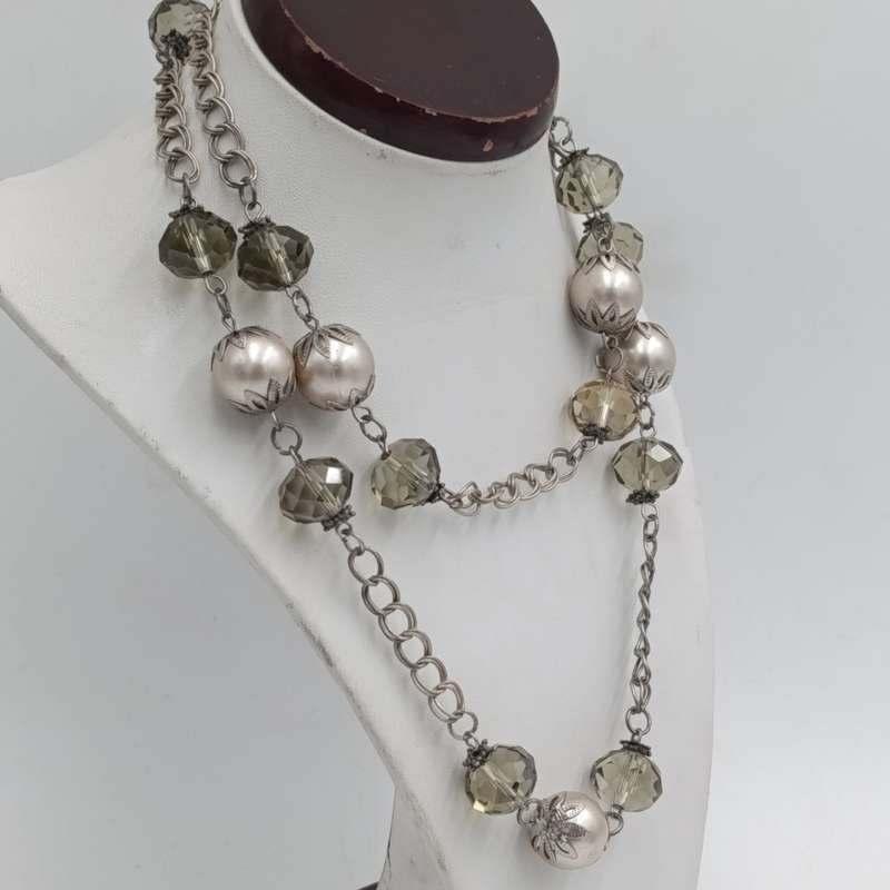 Glass Pearl and crystal necklace - length 82cm
