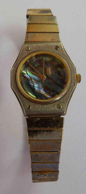 Nature quartz watch - mother of pearl face - working(price reduced with R30)