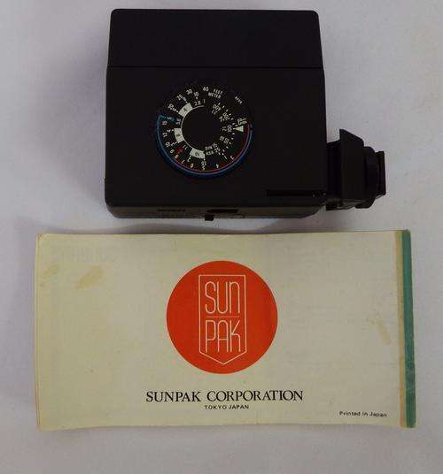 Sunpak Auto 28 flash - with original booklet - as per photo