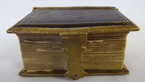 Very old Bible in Dutch - as per photo