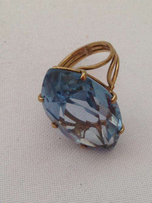 Vintage 9 kt gold ring with large Aquamarine - 7,7g - as per photo