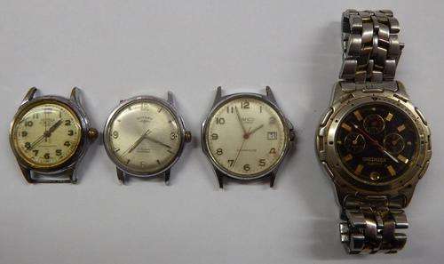 Lot of 4 mens vintage watches for parts - not working - as per photo