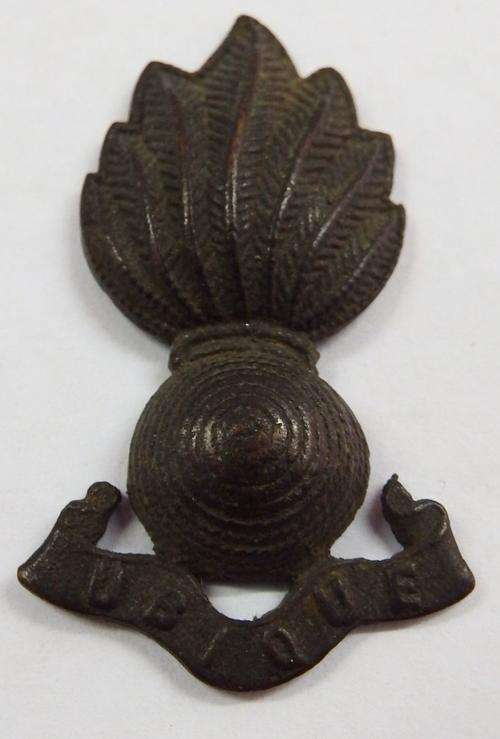 SA Artillery badge - pins broken - as per photo