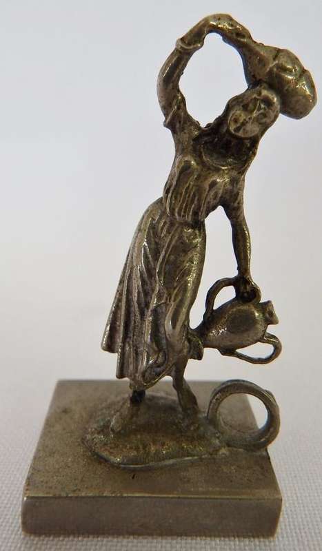 Metal figurine lady with urn - name holder for table - 4cm x 2.5cm - @ Crazy R1 start