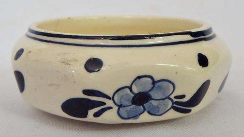Small Delft ashtray with small crack - as per photo
