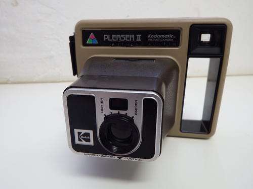 Kodamatic Pleaser 2 instant camera