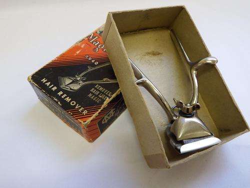 Vintage Oster USA Magic Comb hair cutter in original box