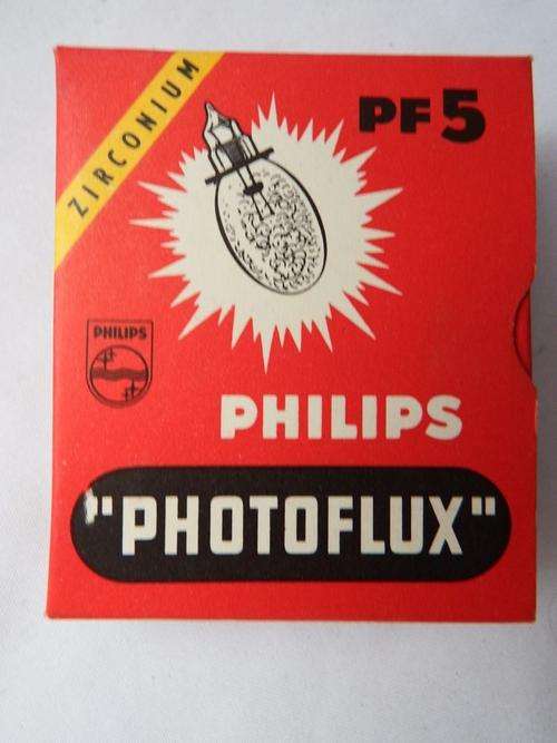 Zirconium PF5 Photoflux Flashbulbs - in original packaging for Yashica C Twin lens reflex camera