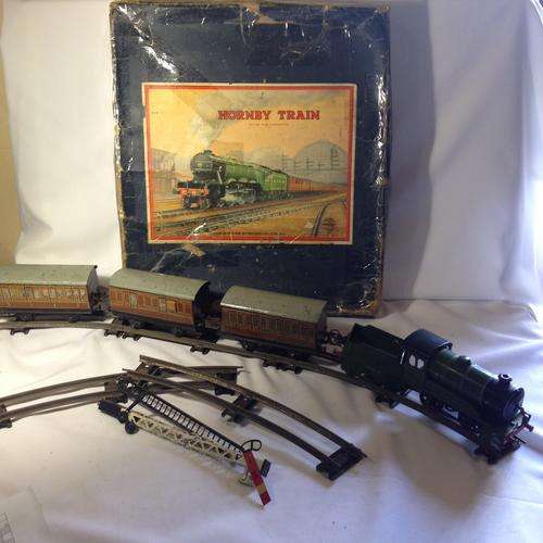 Hornby O gauge No 501 passenger train set - clockwork - coal wagon wheel missing - in original box