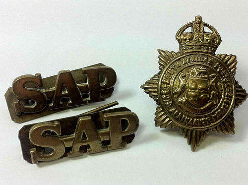 SA Police cap badge and shoulder titles
