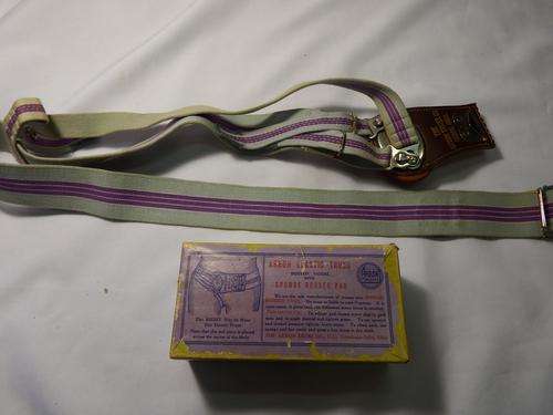 Vintage Akron elastic truss medical belt with rubber pads - in original box