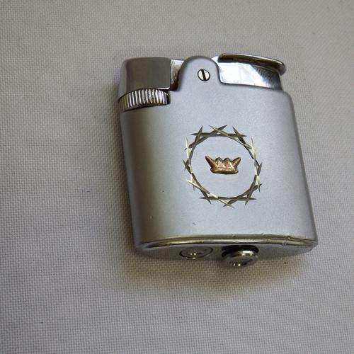 Ronson small lighter with crown - in excellent condition