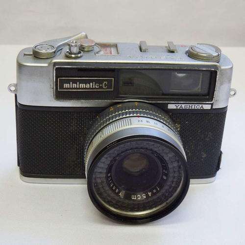 Yashica Minimatic - C 35mm camera with Yashinon 1:2,8 lens