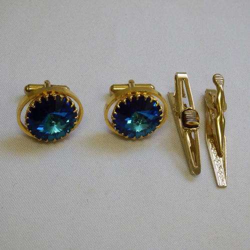 Pair of cufflinks and 2 tie clips