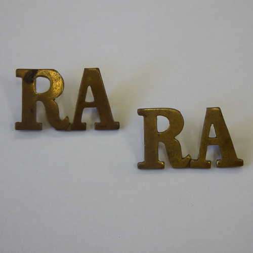 Lot of 2 Royal Artillery shoulder titles