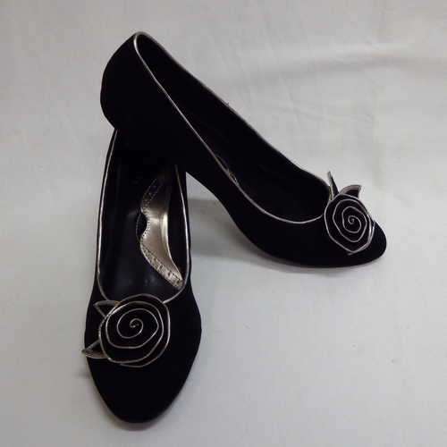 Miladys black high heels with flower - Size : 8