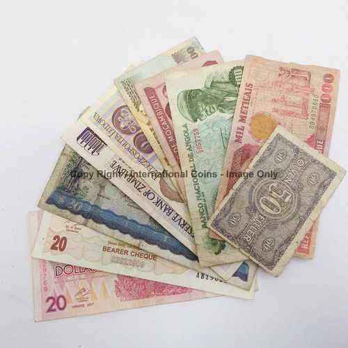 Lot of 10 old international banknotes