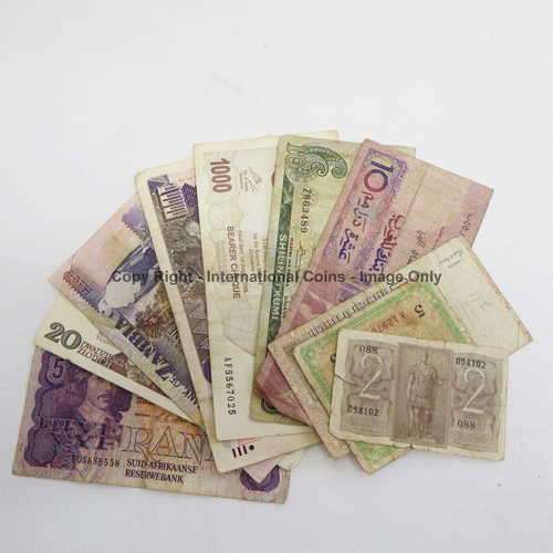 Lot of 10 old international banknotes