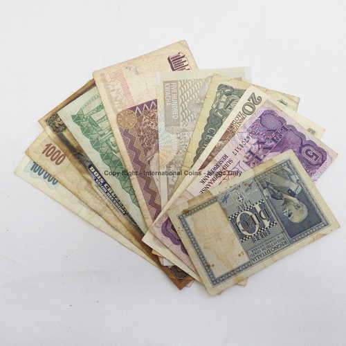 Lot of 10 old international banknotes