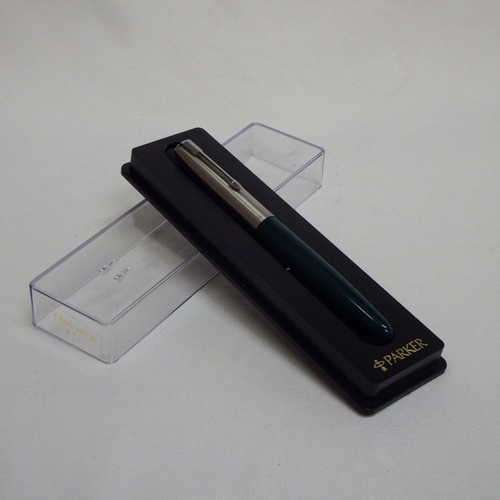 Parker fountain pen in case