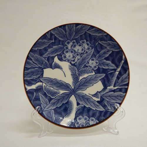 Beautiful white and blue flower pattern porcelain plate