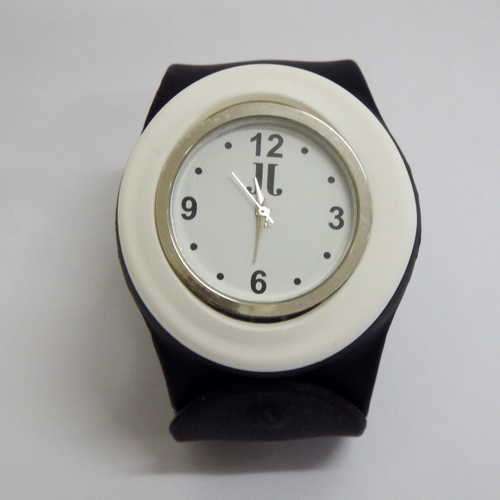 JimmiJagga snap on watch - @ CRAZY R1 start