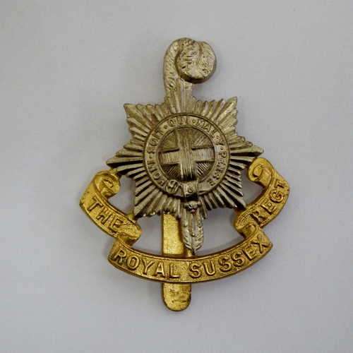 Great Britain Royal Sussex Regiment cap badge -  Bi-metal with slide