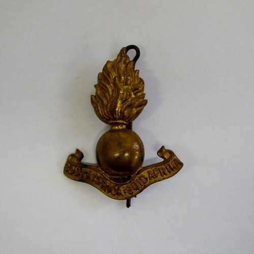 South African Artillery brass, other ranks collar badge worn in 1930's