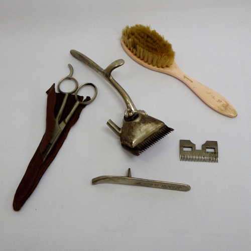 Lot of Vintage hair care tools - @ CRAZY R1 start