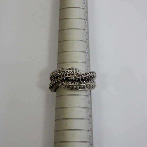 925 Sterling Silver and Cubic Zirconia ring - Size : M - Weighs : 5.7 g