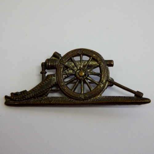 SA Field Artillery collar badge