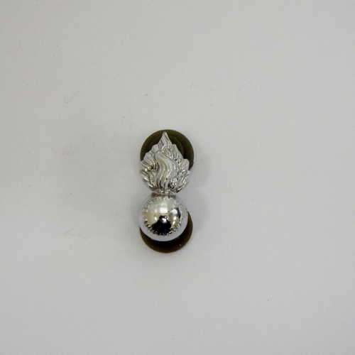 Miniature SA Artillery collar badge for step out uniform