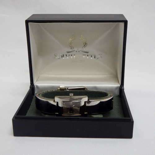 Solvil et Titus quartz ladies fashion watch in original box