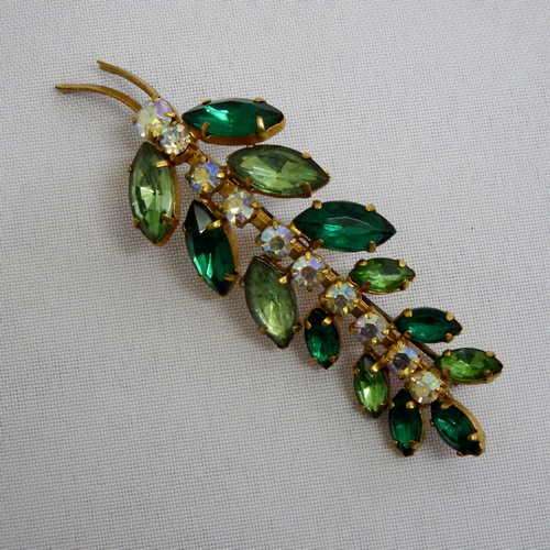 Vintage costume jewellery brooch
