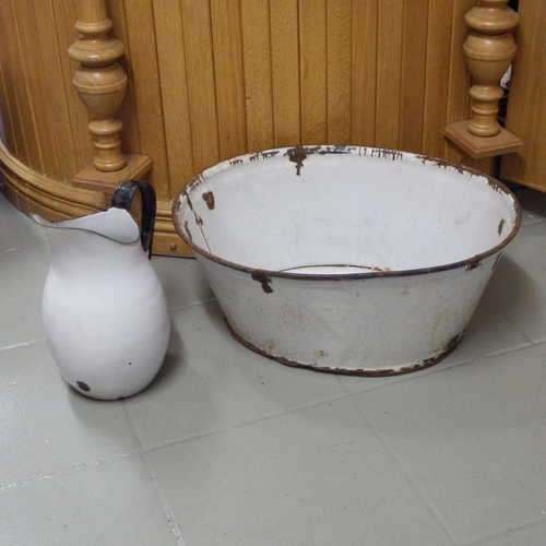 Enamelled wash basin and jug - Basin: 56 x 24 cm  Jug: 33 x 25 cm