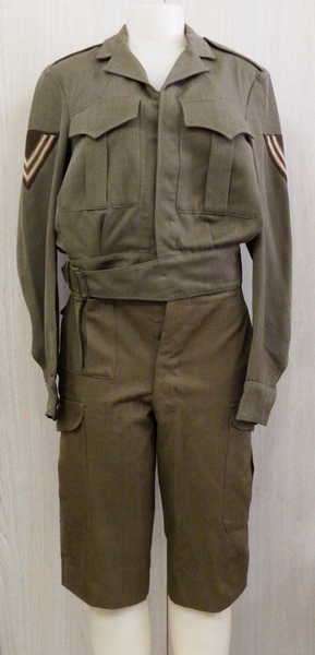 Early Bush War period women's uniform rear