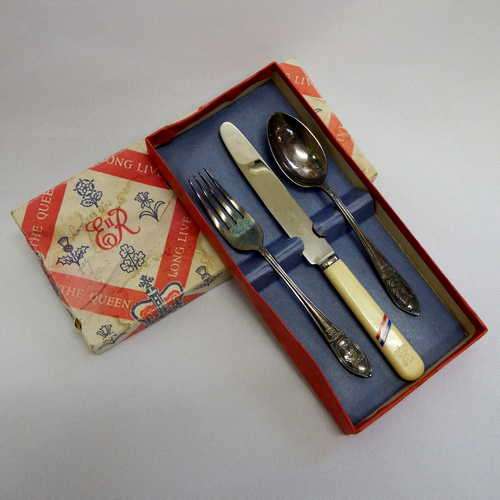 Long live the Queen Coronation EPNS Children`s cutlery set in box