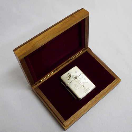 1935 Varga Girl No. 491 of 500 Limited Edition Zippo in American Walnut case