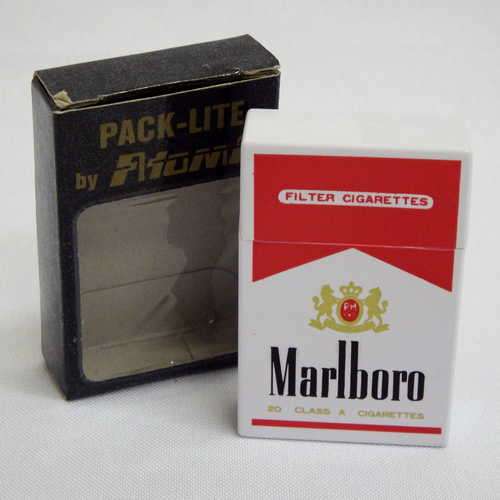 Marlboro cigarette brand gas lighter (8271A)