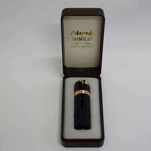 Mini lipstick shaped gas lighter - new in box - Beautiful present (8316A)