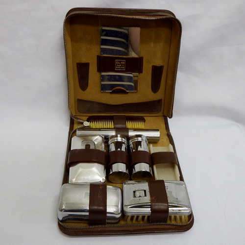 Mens vanity set in case