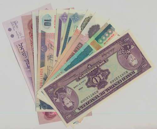Lot of 10 uncirculated world banknotes