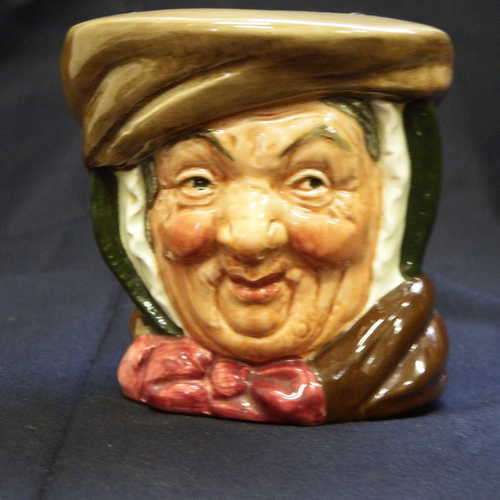 1932 Royal Doulton Sairey Gamp Astray
